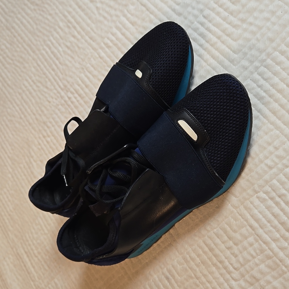 Balenciaga Race Runners Low Top Sneakers In Black And Blue Leather/Mesh, Size 41